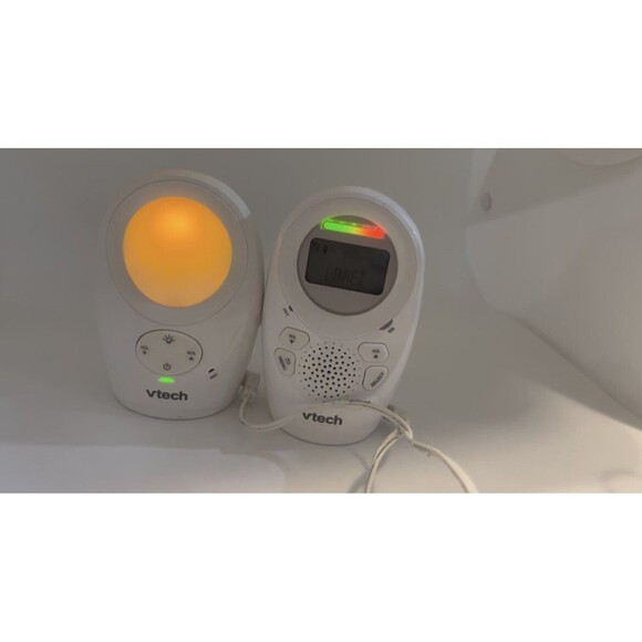 VTech Enhanced Range Digital Audio Baby Monitor with 1 Parent Unit, DM1211 - Picture 1 of 4
